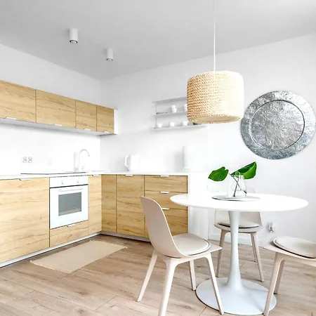 W Sopocie Miedzy Lasem A Morzem דירה