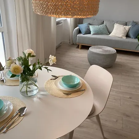 W Sopocie Miedzy Lasem A Morzem דירה