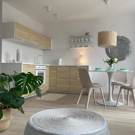 W Sopocie Miedzy Lasem A Morzem * סופוט