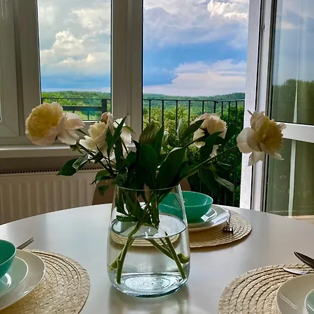 W Sopocie Miedzy Lasem A Morzem