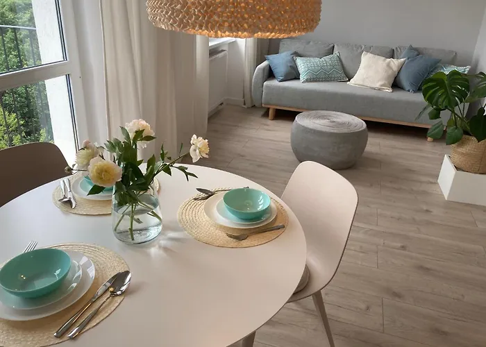 W Sopocie Miedzy Lasem A Morzem 아파트